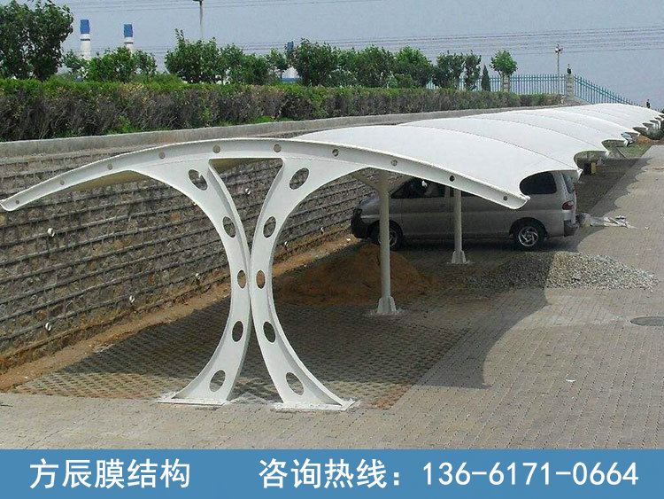 膜結構停車棚056